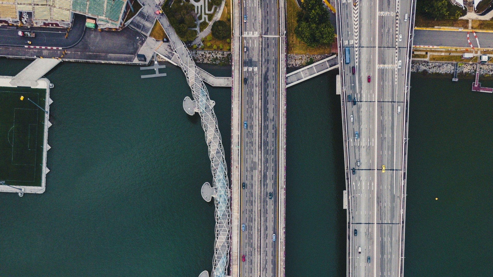 fahrul-azmi-qJOPjqrPEKU-unsplash Cropped fahrul-azmi-qJOPjqrPEKU-unsplash Cropped